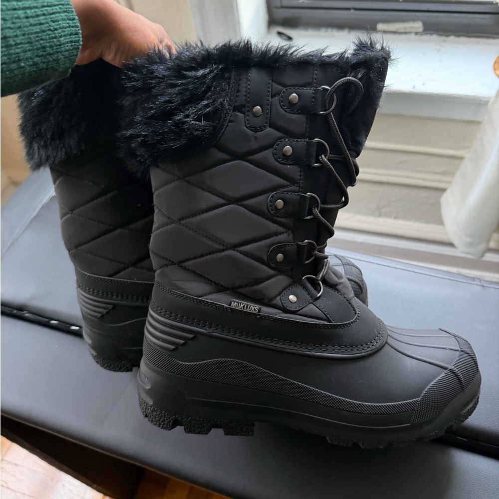 Muk Luks Black Quilted Winter Boots